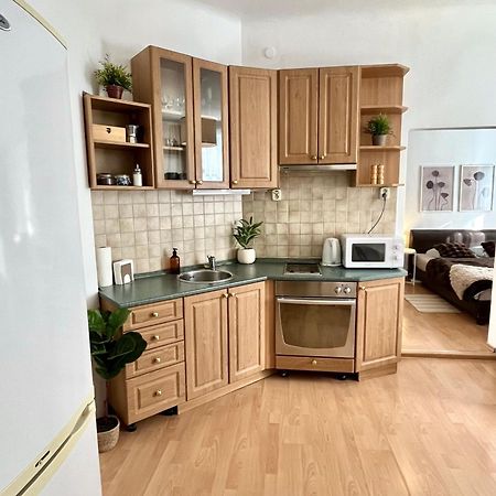 Apartment Caroline - Old Town, Ac Bratislava Extérieur photo